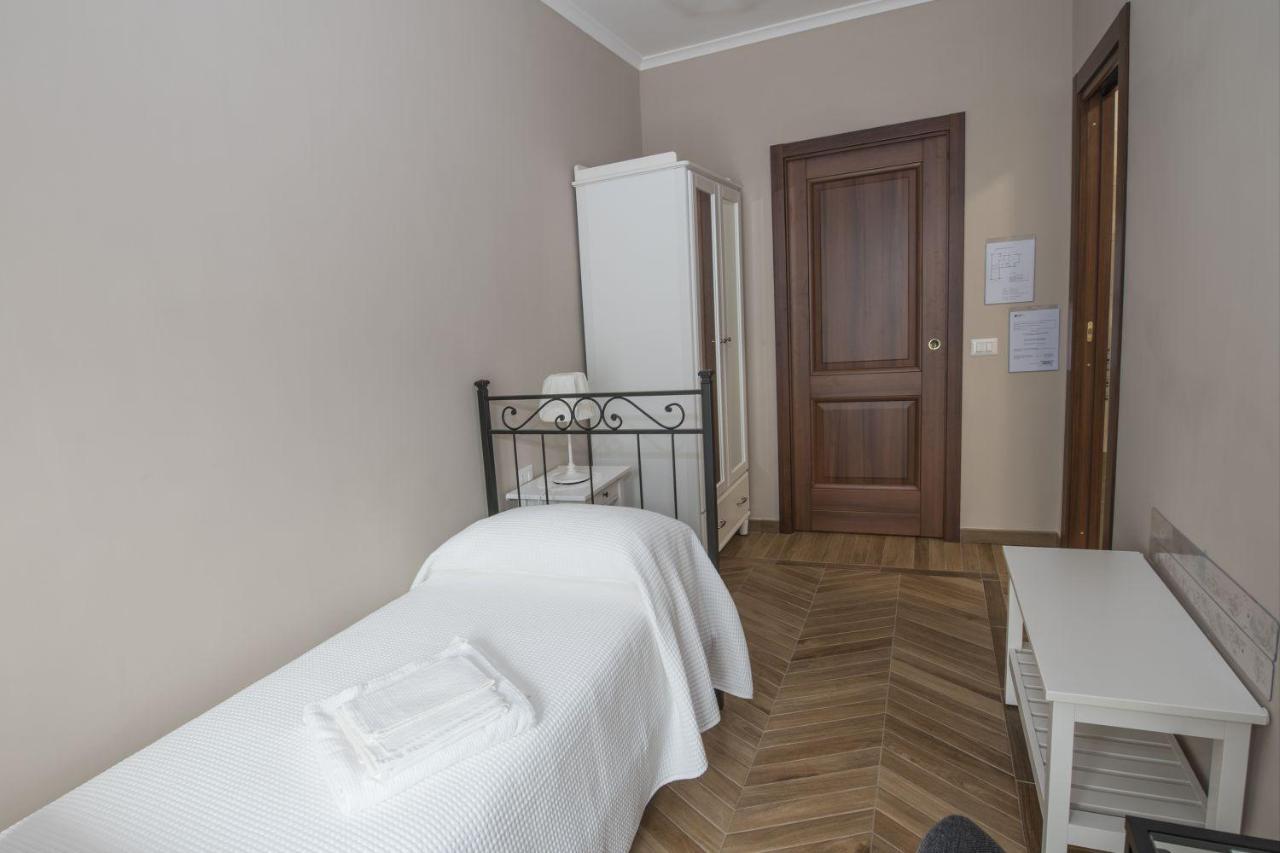 Bed & Breakfast Vacanze Romane Extérieur photo